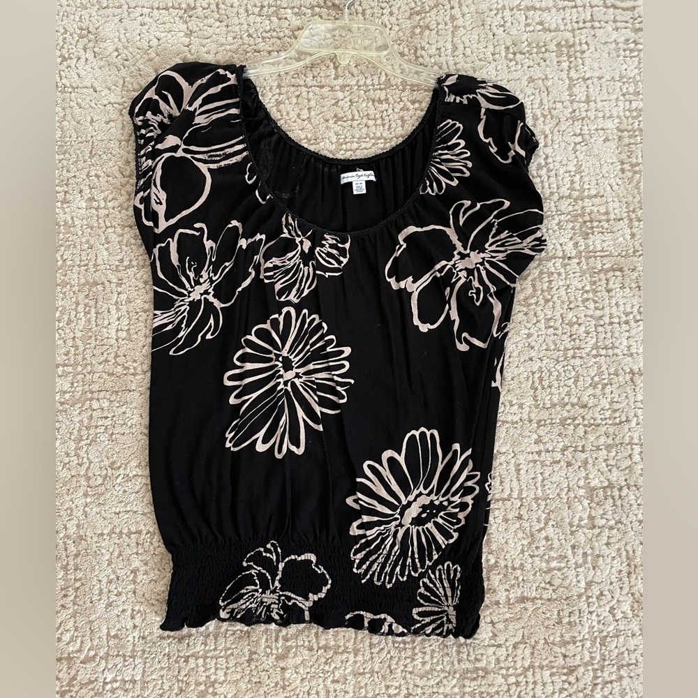 American Eagle Outfitters. Floral Black and White top.